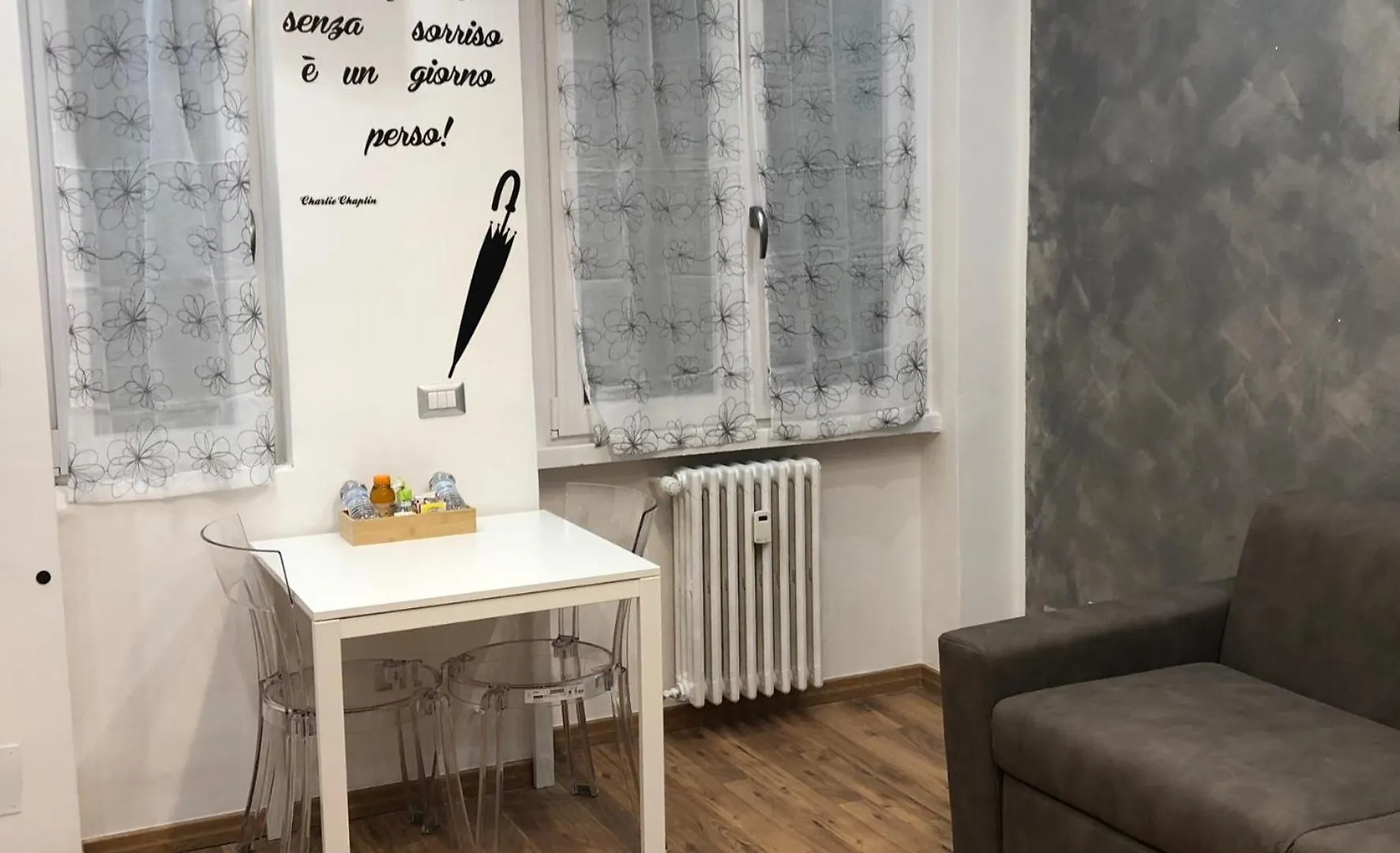 N&Ghomesweethome Canova Accogliente Casa Vacanze - Affari Milano 0*,  İtalya