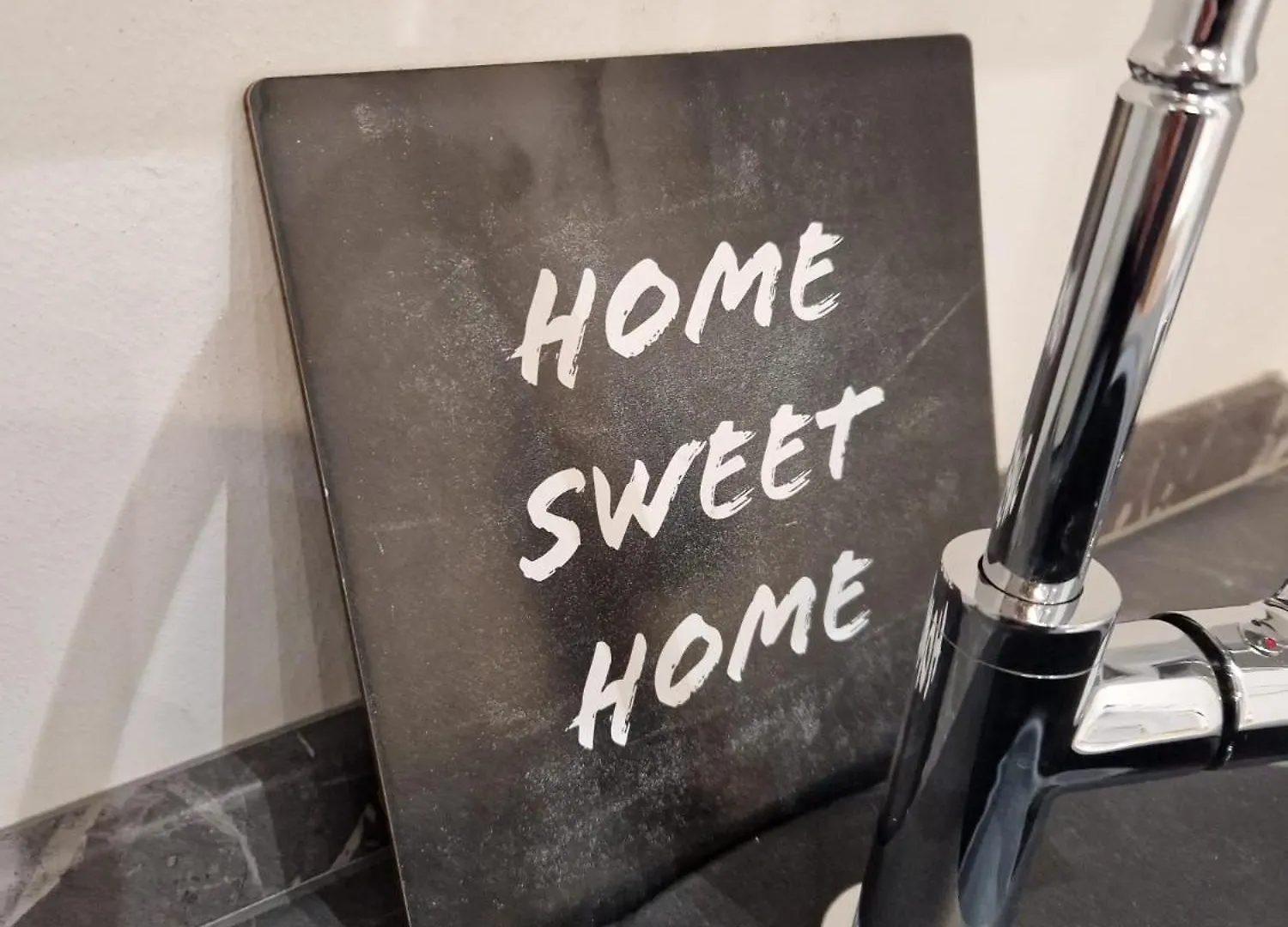 N&Ghomesweethome Canova Accogliente Casa Vacanze - Affari Milano 0*,  İtalya